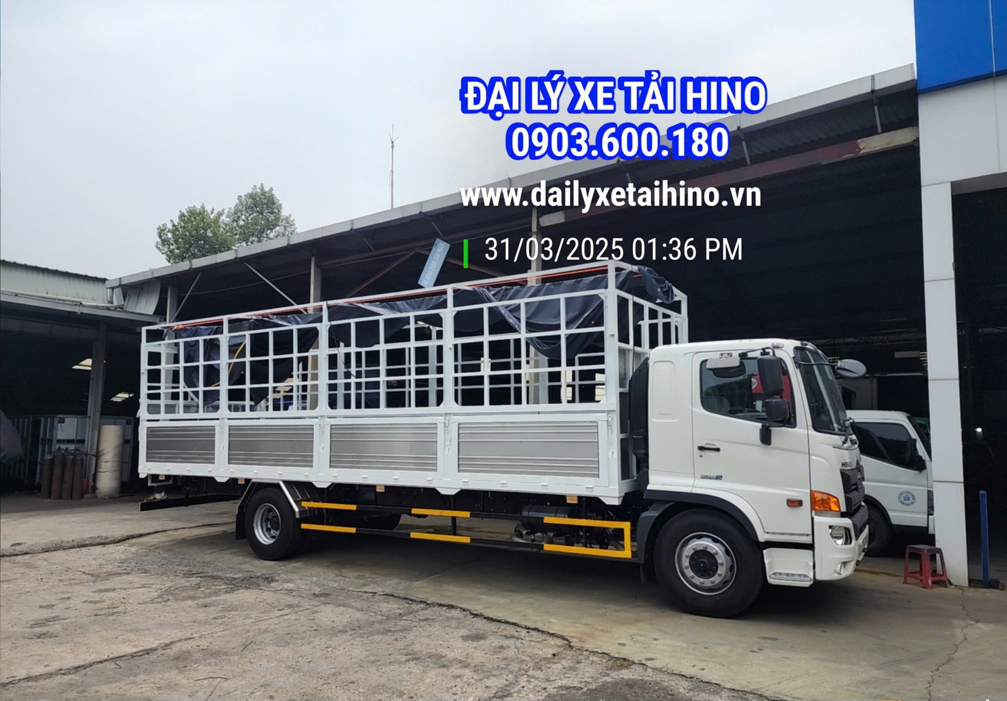 Hino 500 Thùng Mui Bạt FG8JT8A